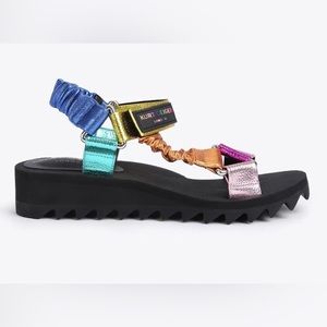 BNIB BRAND NEW IN BOX NEVER WORN ORION SANDALS FROM KURT GEIGER. Size 9